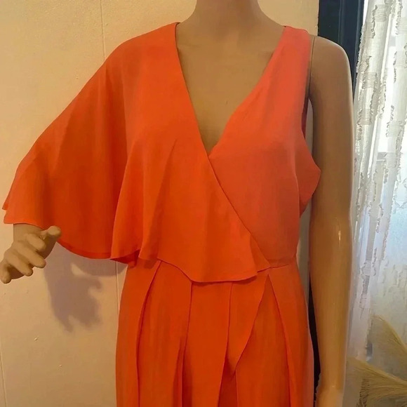 Elliatt coral asymmetrical wrap dress size M - Picture 2 of 16